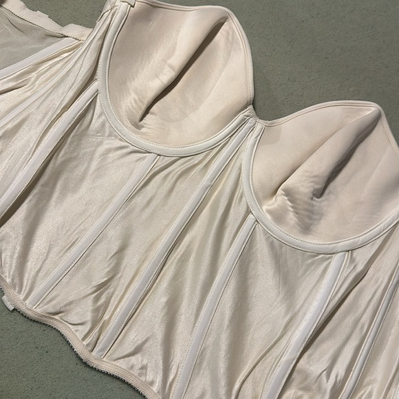 White Corset Carnival Nylon - Picture 5 of 6